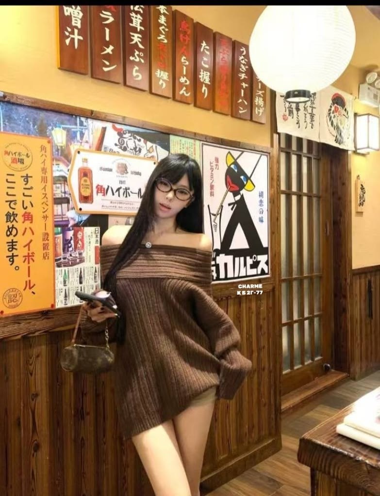 модные образы,свитер со спущенными плечами,стиль и мода,вязаные свитера,модные свитера