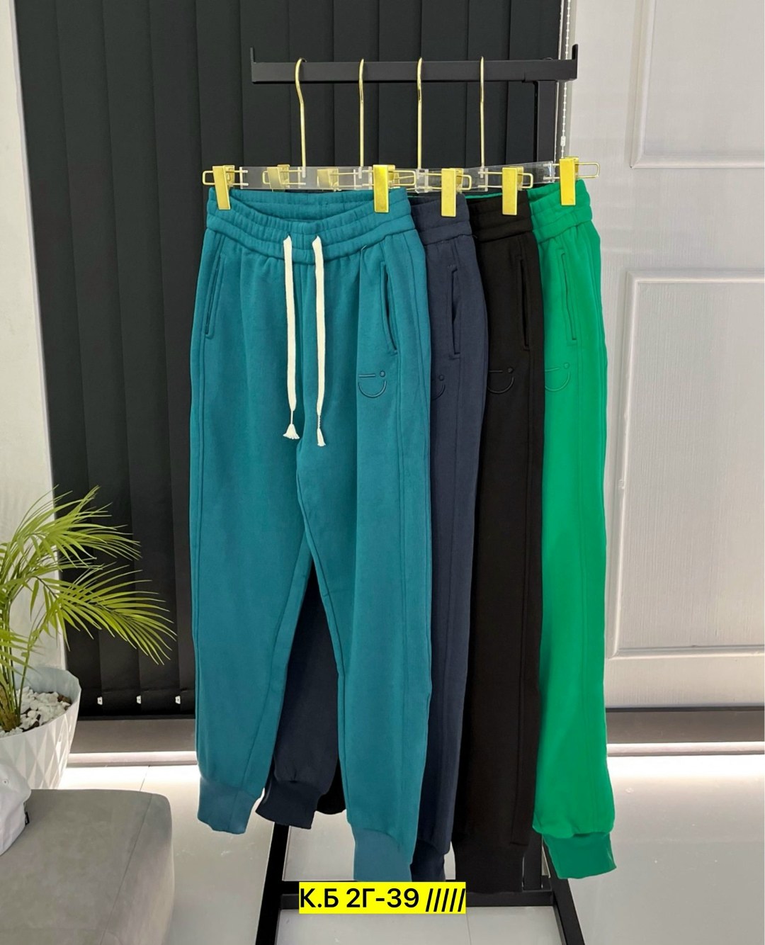 брюки женские спортивные на флисе,брюки спортивные,спортивные брюки джоггеры,штаны модные,спортивные брюки штаны