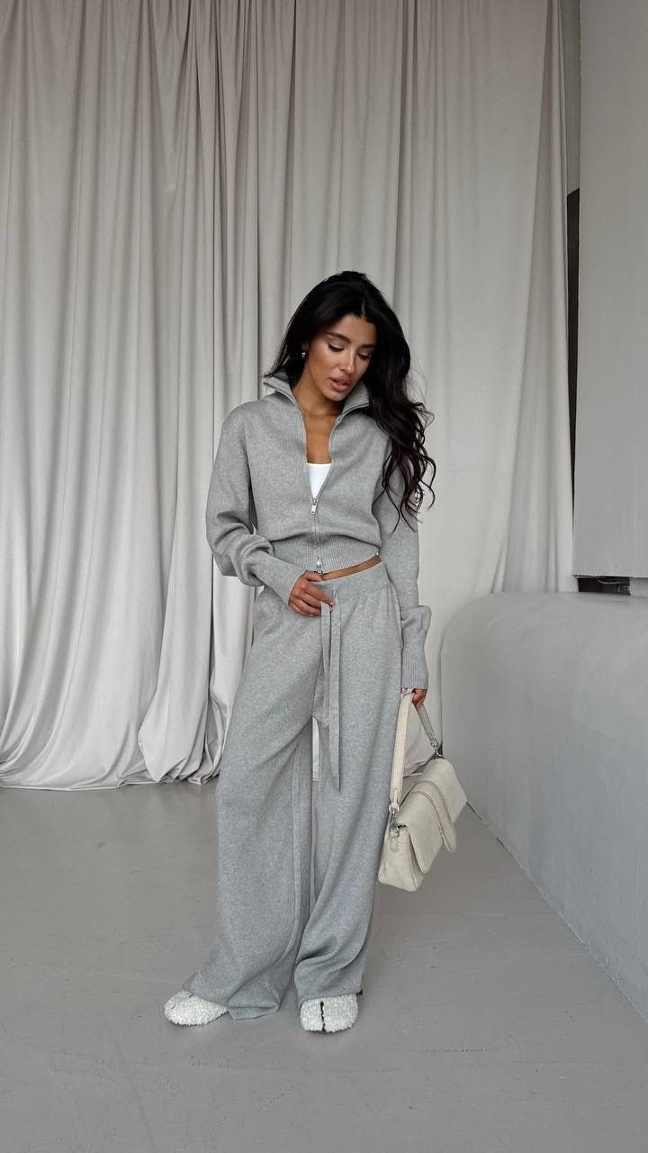 костюмы брючные,трикотажные костюмы,вязаные костюмы,костюм женский серый,костюм с брюками и кофтой