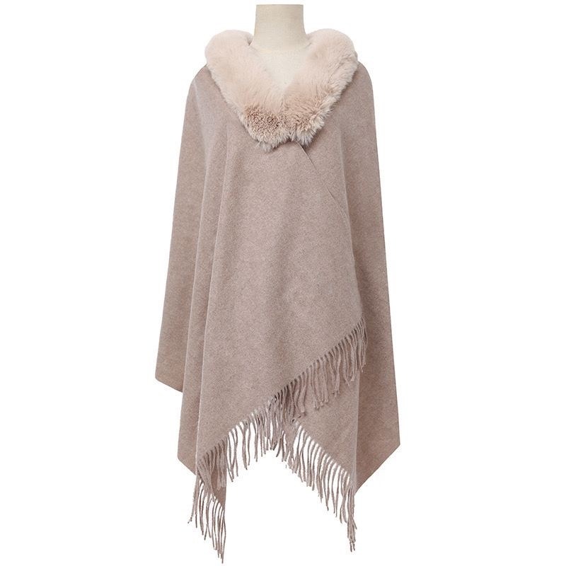 женская накидка,накидки,вязаная накидка,теплая накидка,меховая накидка