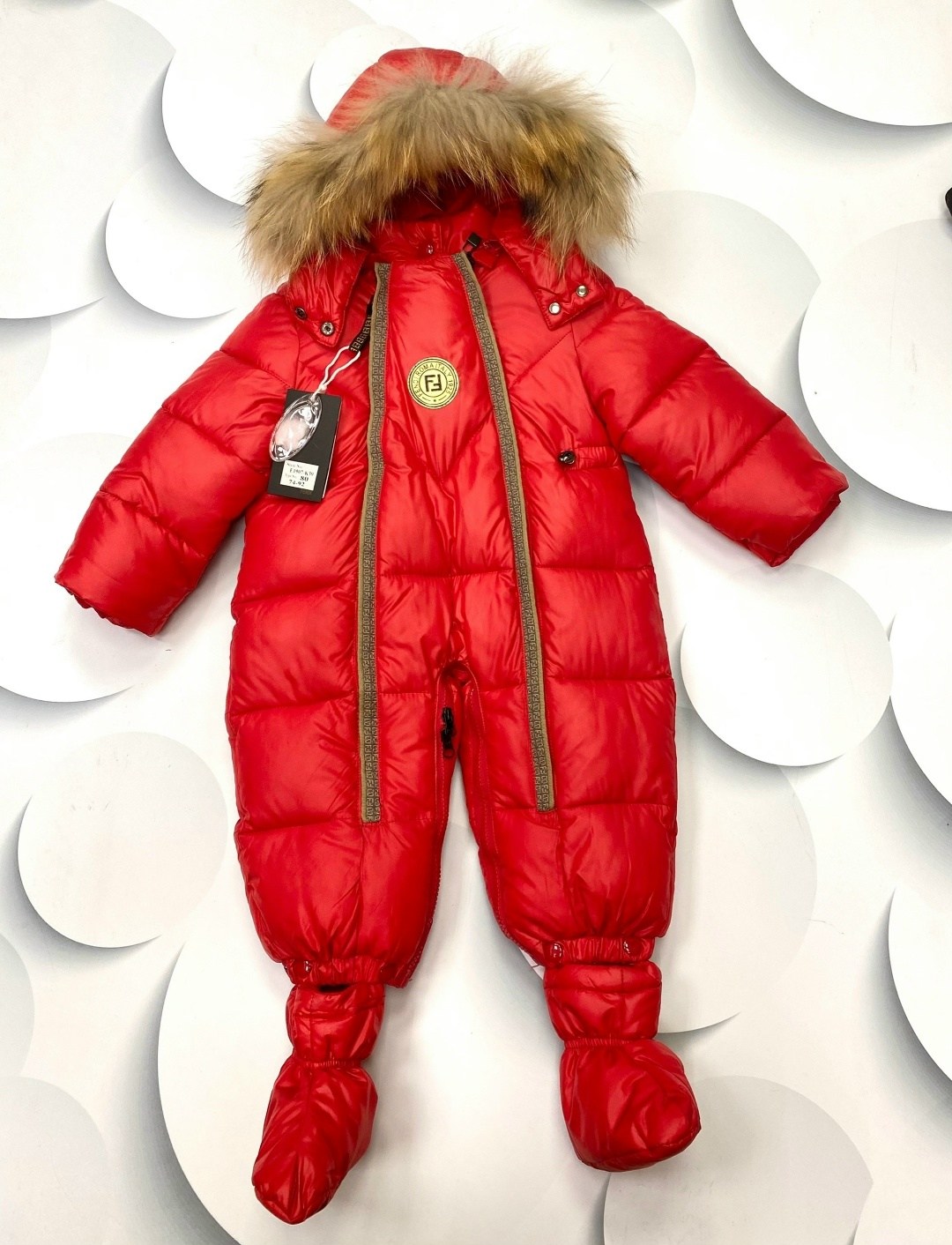 зимний комбинезон монклер,зимний комбинезон moncler,детский комбинезон монклер розовый,комбезы монклер детские зимние,комбинезон moncler детский жемчужно розовый