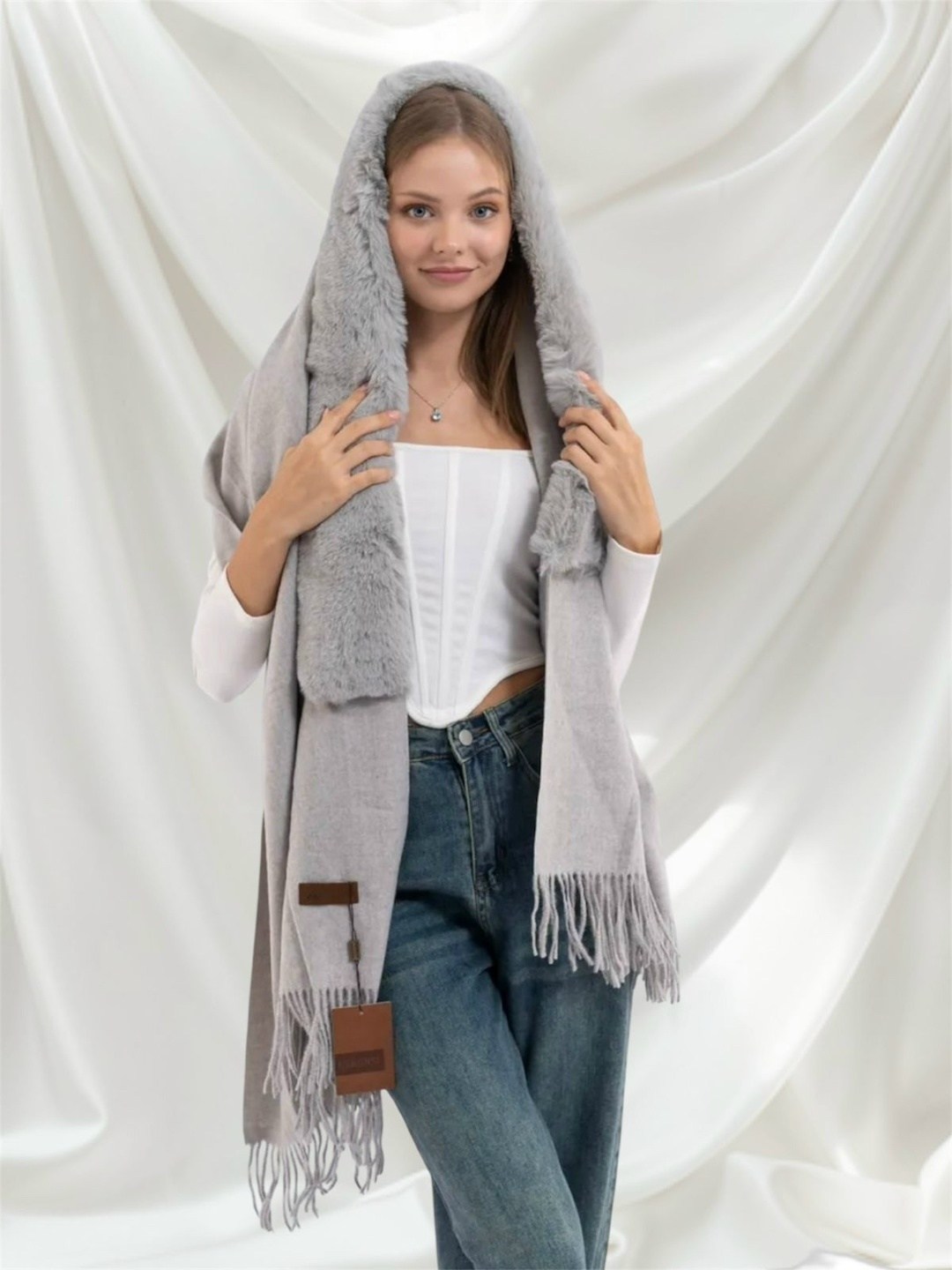 женская накидка,накидки,вязаная накидка,теплая накидка,меховая накидка
