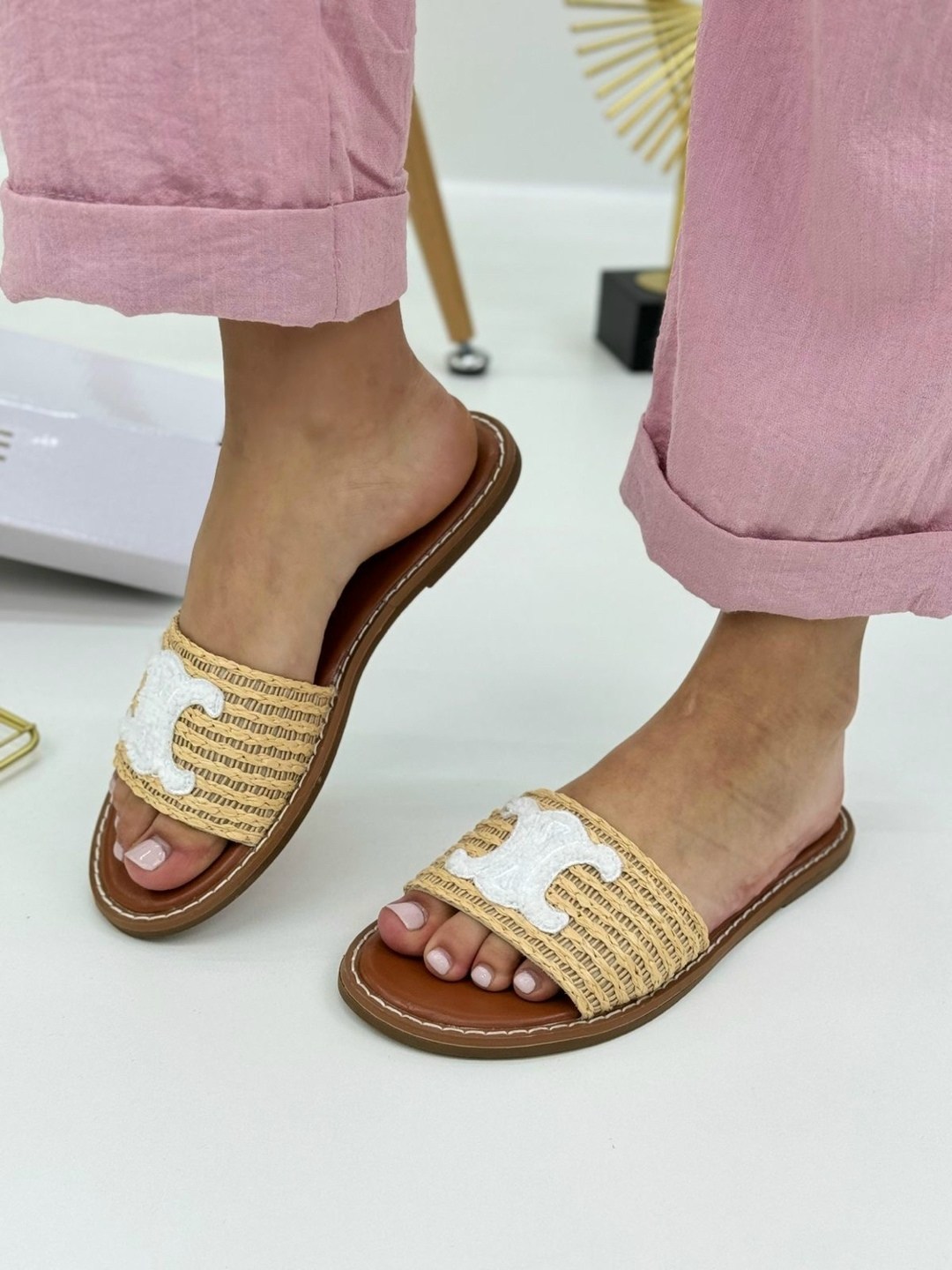 шлепки селин,,женские шлепанцы,сандалии модные,женские сандалии