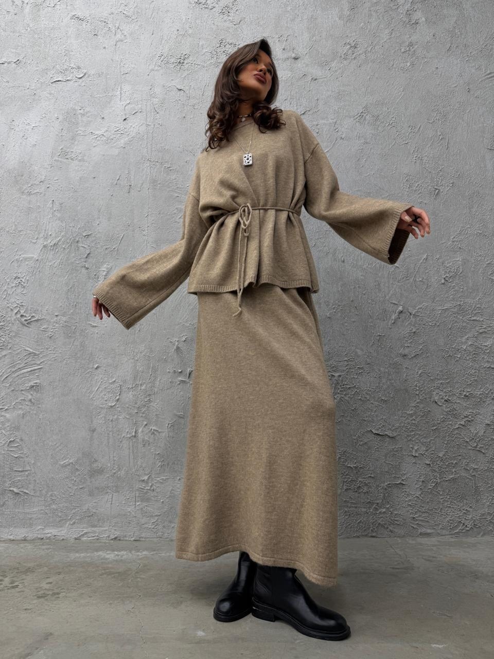 трикотажные костюмы,трикотажный костюм с юбками,костюмы женские с юбкой,вязаные костюмы