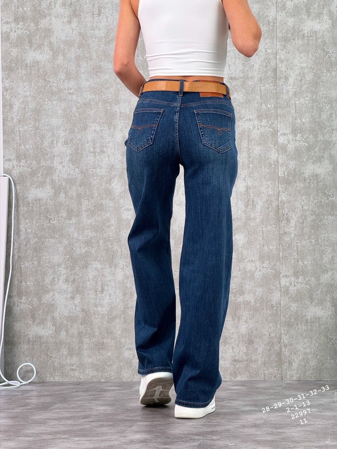 женские джинсы,джинсы широкие,женские широкие джинсы,джинсы женские клеши,джинсы женские прямые