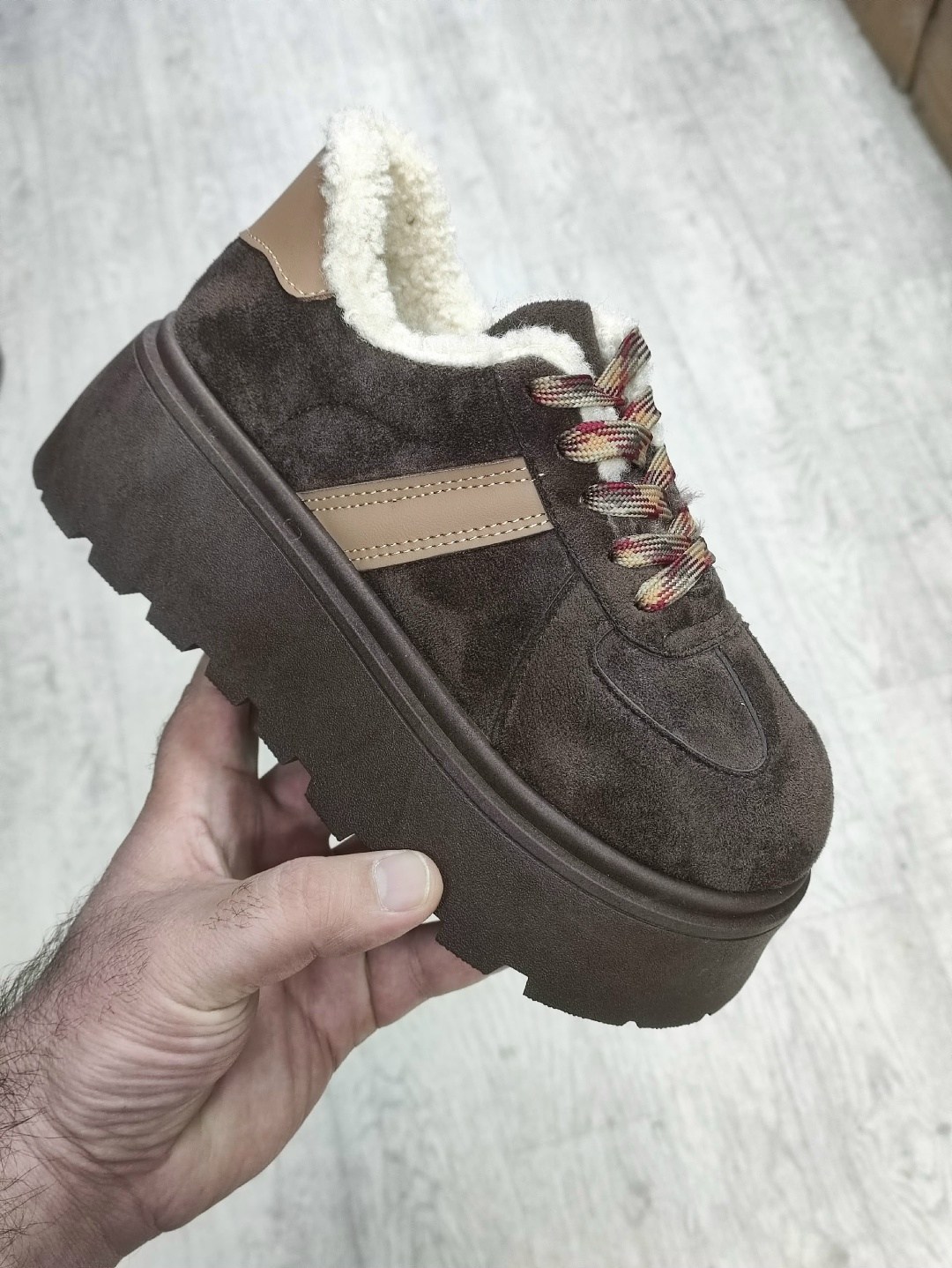 ,зимняя ,женская ,обуви,кроссовки женскиe