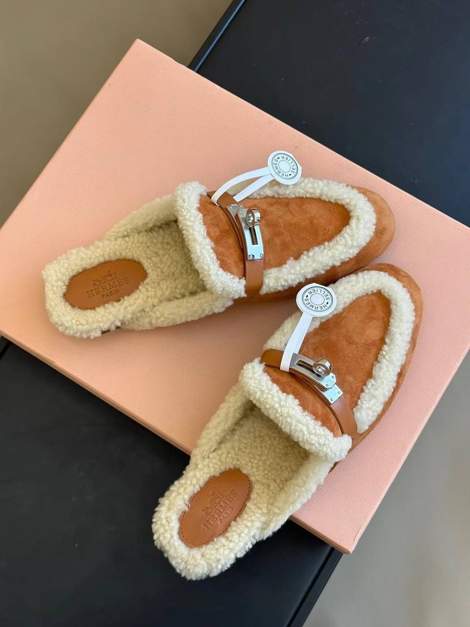 мюли hermes oz,мюли эрмес с мехом,сабо с мехом,меховые тапочки эрмес,мюли с мехом