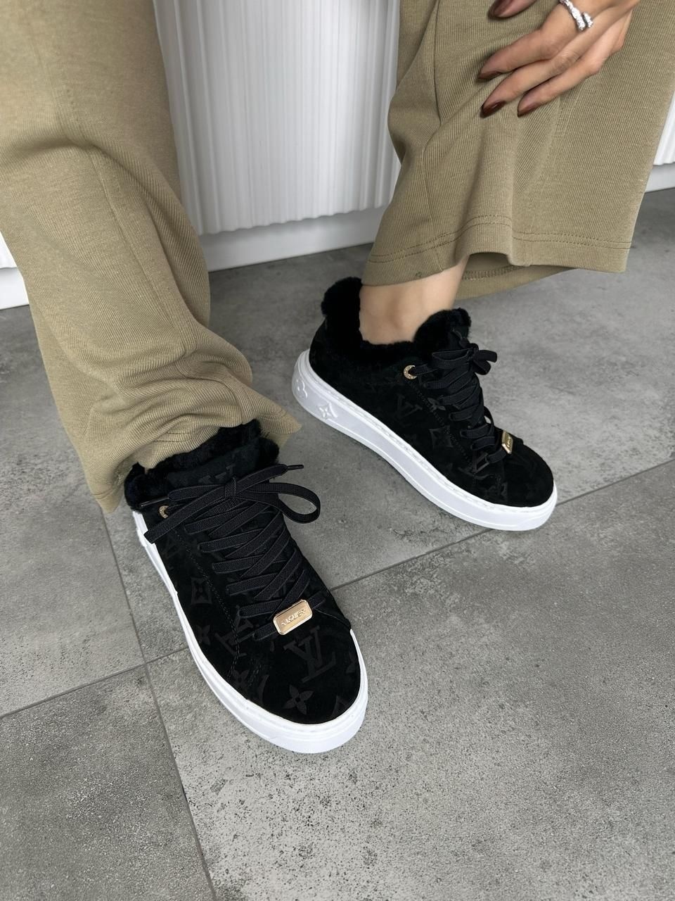 кроссовки женские louis vuitton,луи виттон кроссовки женские зимние,кеды луи виттон женские черные,зимние кроссовки louis vuitton,кроссовки зимние луи виттон