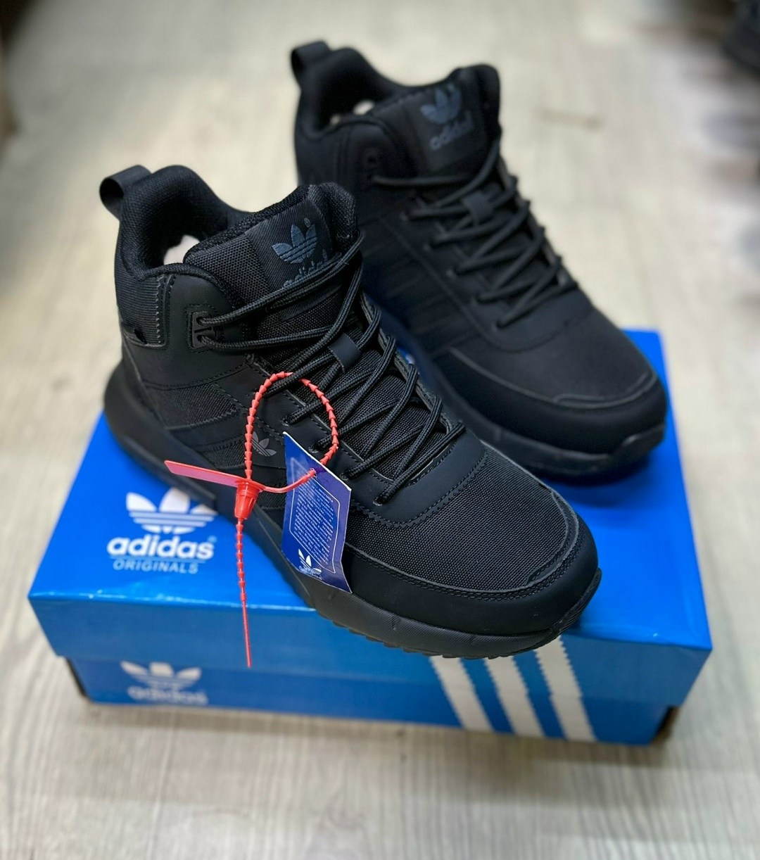 кроссовки зимние мужские adidas,зимние кроссовки adidas,adidas мужские кроссовки,кроссовки adidas,зимние мужские кроссовки