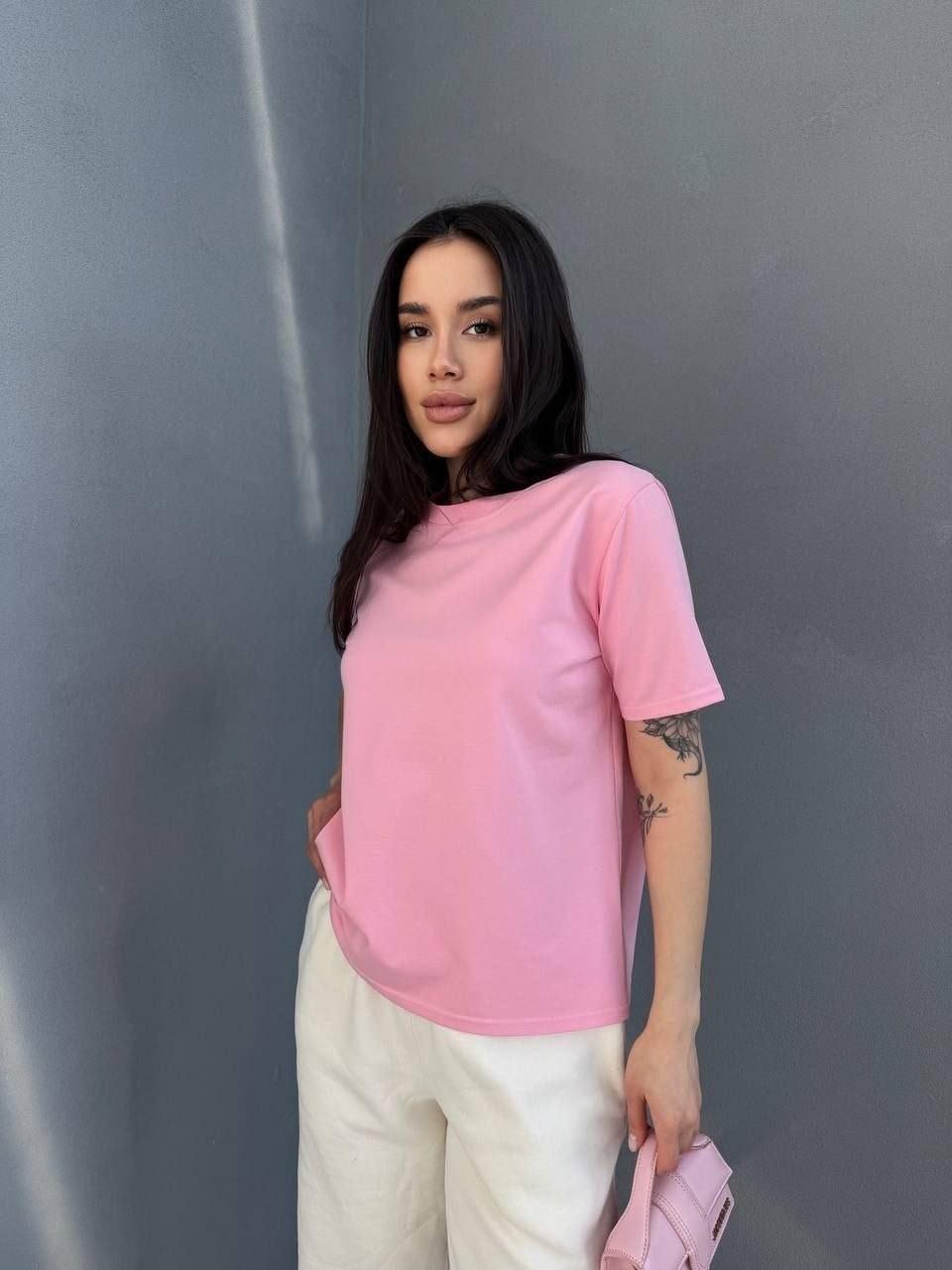 футболка шоколадного цвета женская,футболка женская базовая,женская футболка,коричневая футболка женская,базовая футболка