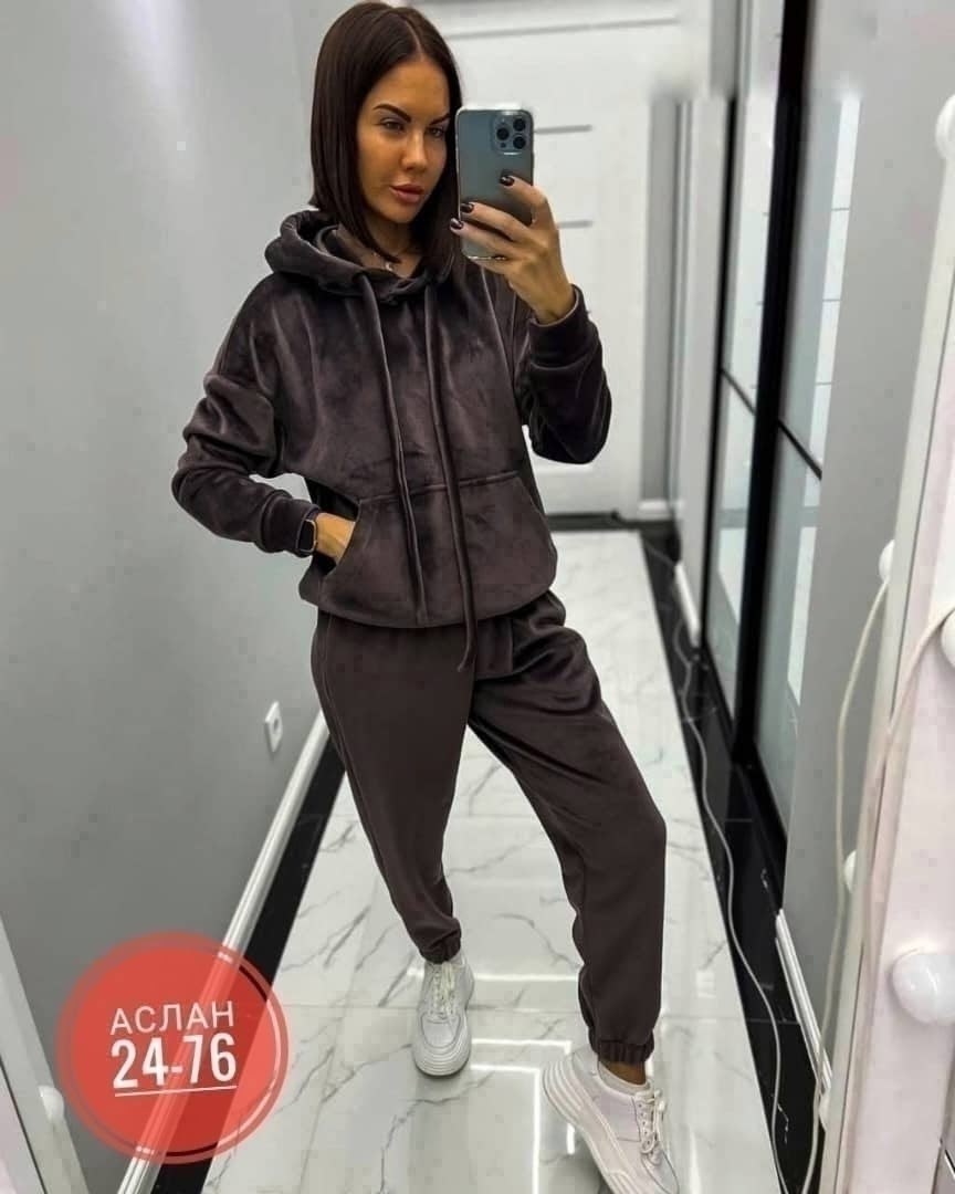 костюмы спортивные велюровые,велюровый спортивный костюм женски,костюм спортивный велюровый женский,костюм велюровый женский,спортивный костюм женский теплый велюровый