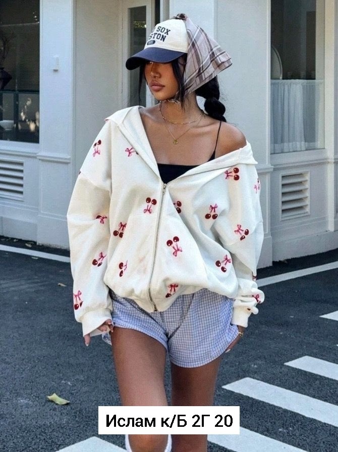 белая кофта оверсайз,стильная кофта,кофты оверсайз,толстовки кофта,модная толстовка