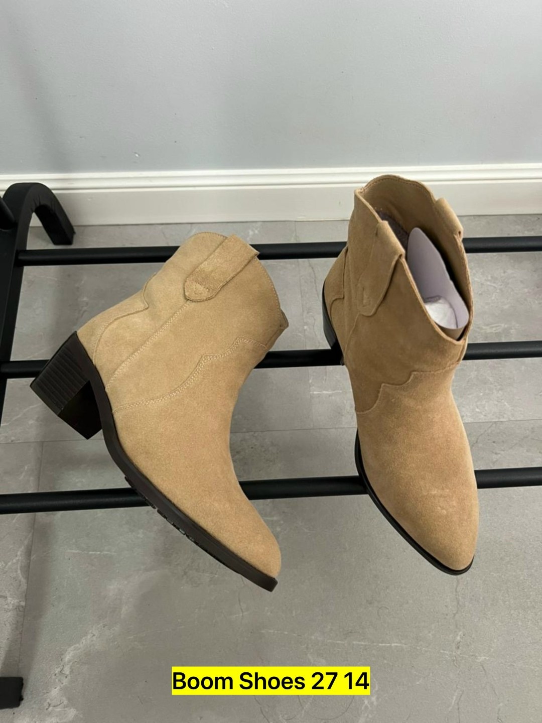 ,бежевые замшевые ботильоны,полусапоги казаки,замшевые ботинки,казаки женские