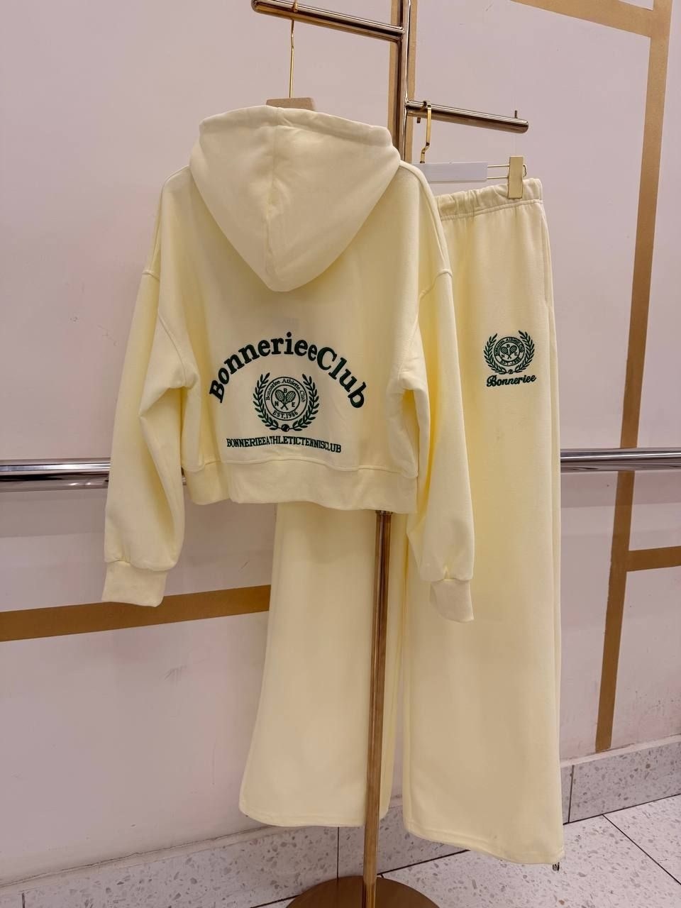 розовый костюм,женские костюмы спортивные,спортивные костюм,женский костюм