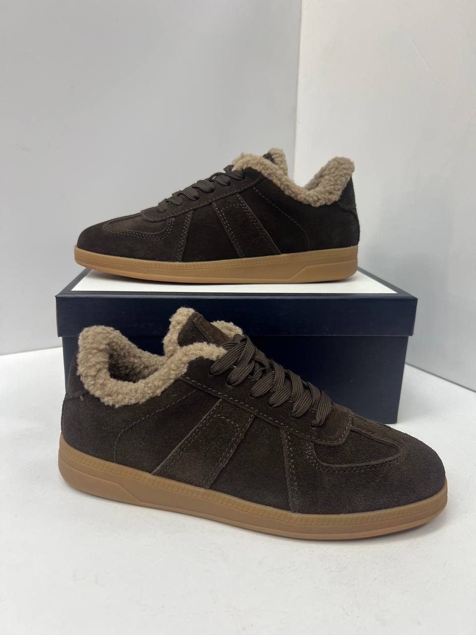 ,замшевые кроссовки,замшевые кеды,открытые кроссовки,брендовые кроссовки