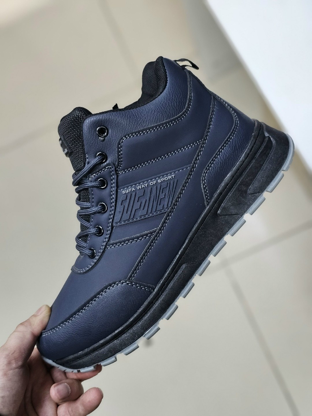 адидас кроссовки мужские зимние с мехом кожа,,зимние мужские кроссовки,зимние кроссовки,кроссовки зимние bona