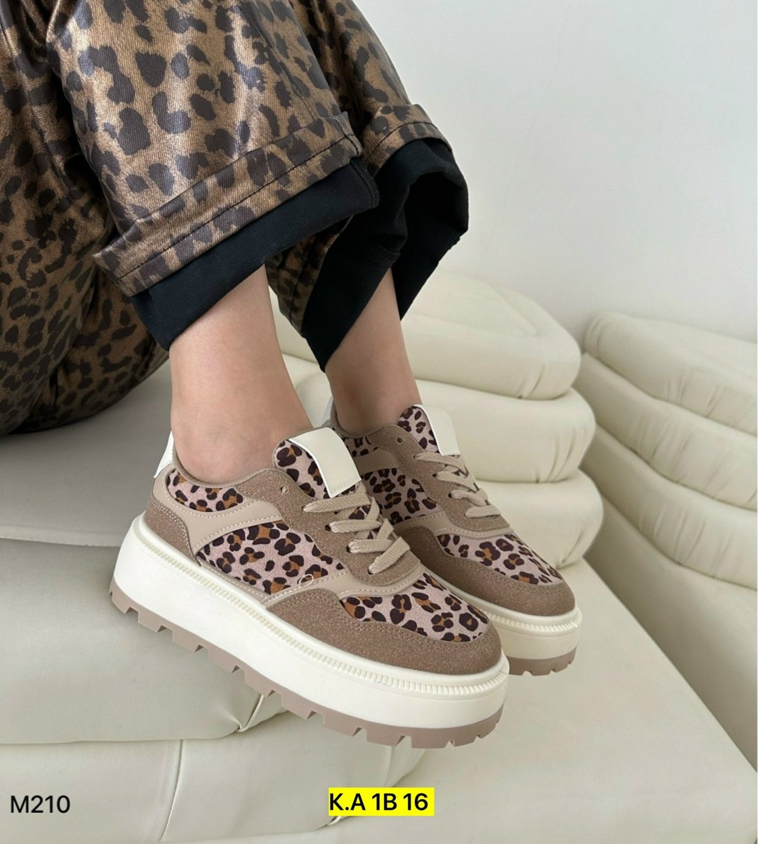 ,модные кроссовки,женские кеды,кроссовки с леопардовой подошвой женские, женская