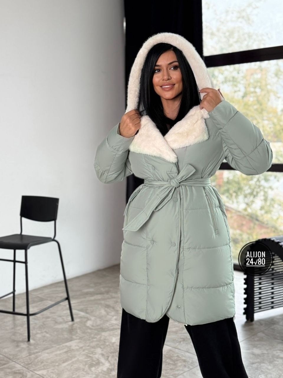 зимние куртки,женская зимняя куртка,современные зимние куртки,зимняя куртка пуховик,женская куртка