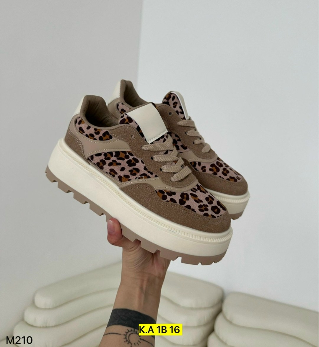 ,модные кроссовки,женские кеды,кроссовки с леопардовой подошвой женские, женская