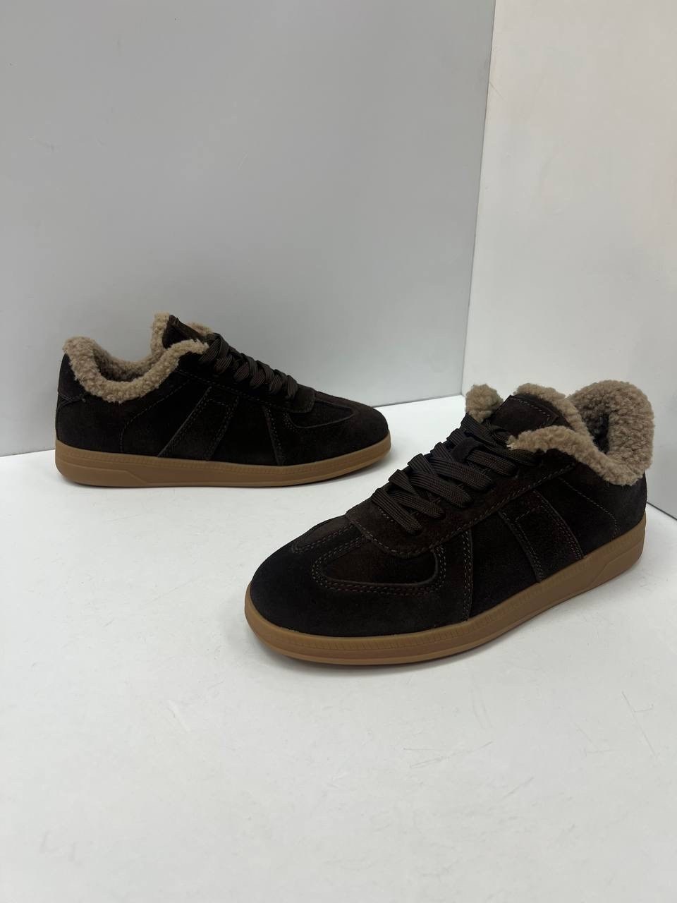 ,замшевые кроссовки,замшевые кеды,открытые кроссовки,брендовые кроссовки