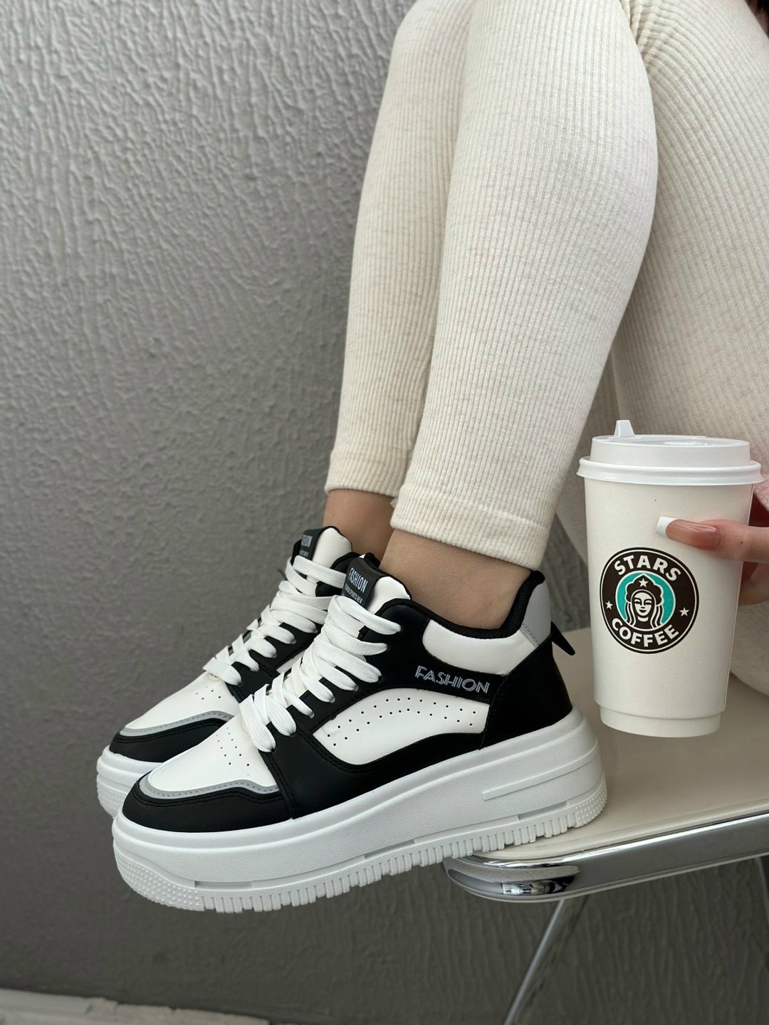 ,кроссовки женскиe, женская,модные кроссовки,кроссовки для женщин