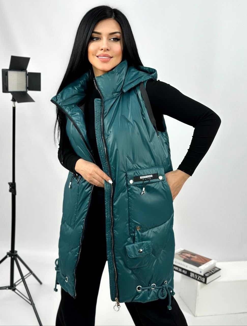 жилетка женская,жилет женский,жилетка с капюшоном длинная,жилет утепленный женский,жилет