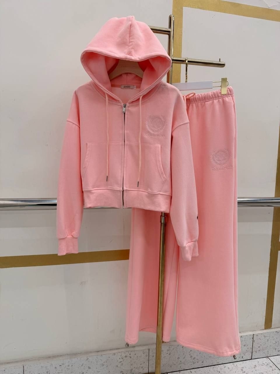 розовый костюм,женские костюмы спортивные,спортивные костюм,женский костюм