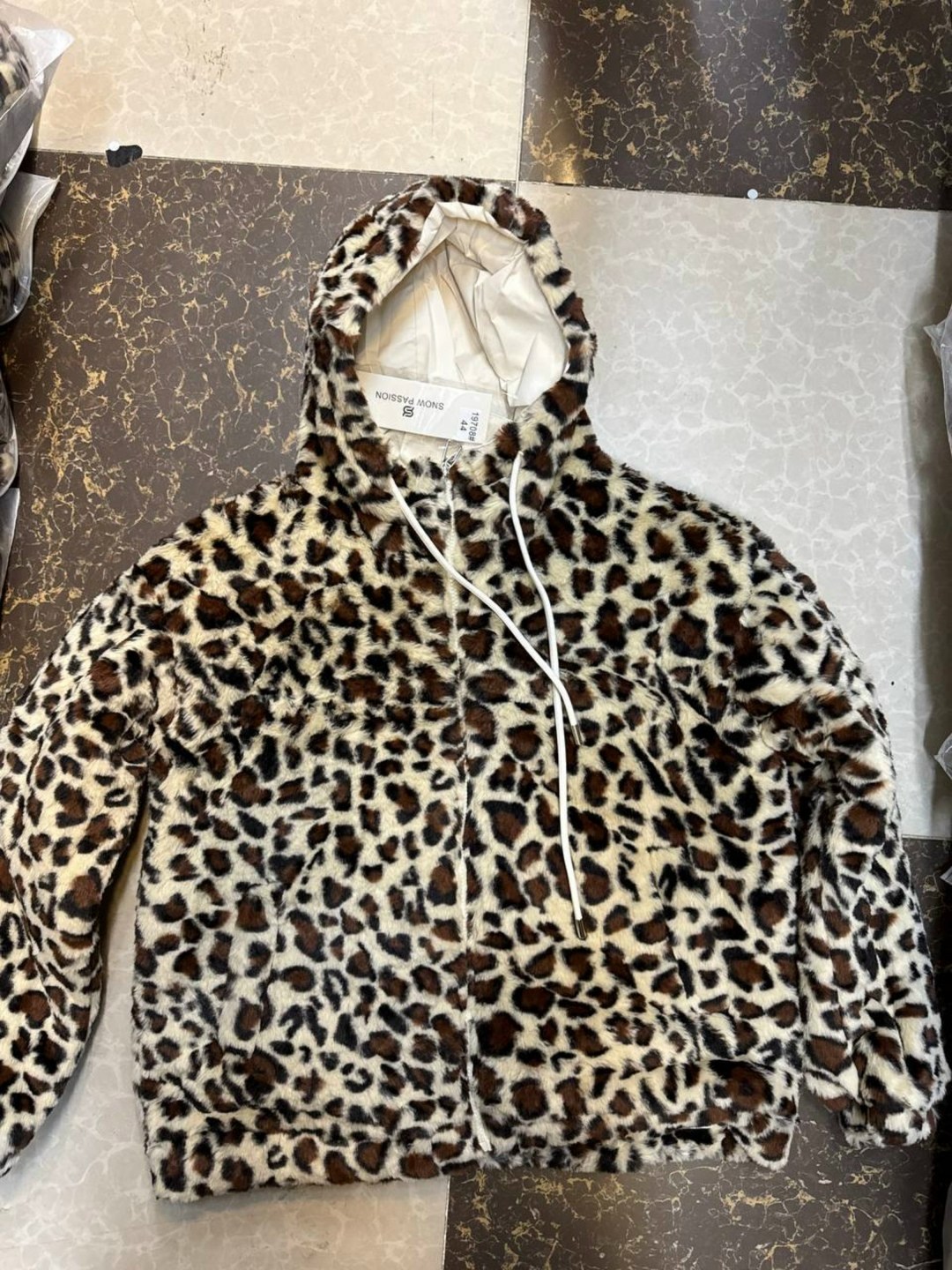 леопардовая куртка,gulliver леопардовая куртка,куртка с капюшоном,куртка женская,куртка зимний с капюшоном