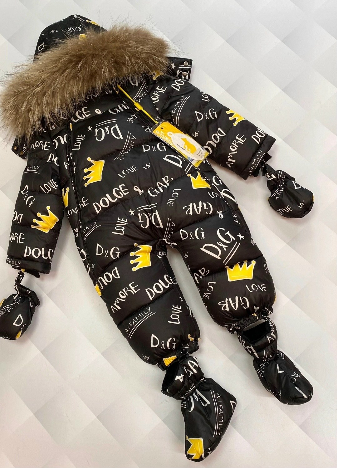 зимний комбинезон монклер,зимний комбинезон moncler,детский комбинезон монклер розовый,комбезы монклер детские зимние,комбинезон moncler детский жемчужно розовый