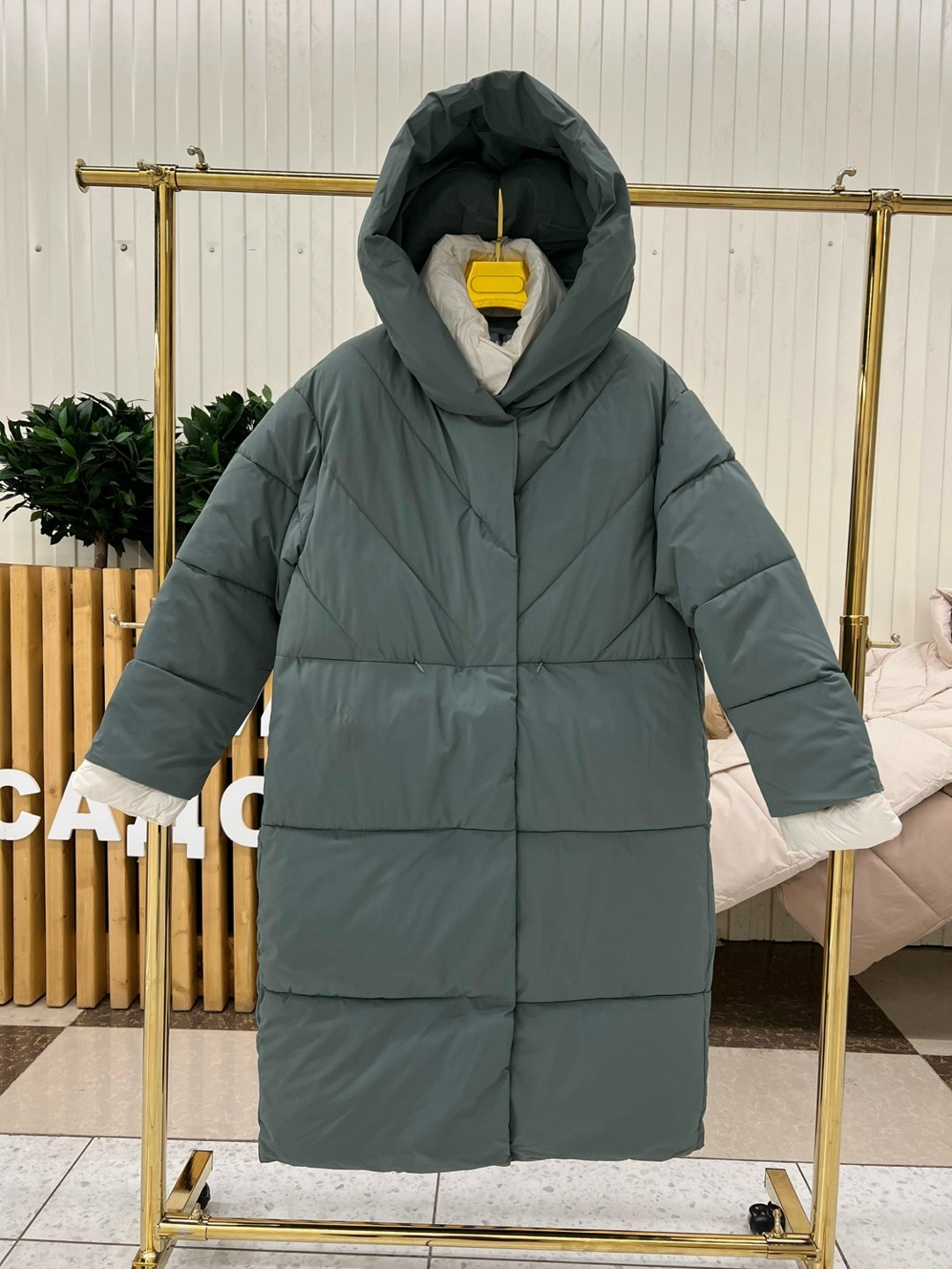 пуховики оверсайз,пальто утепленное,пальто пуховик,бежевый пуховик,пальто на синтепоне