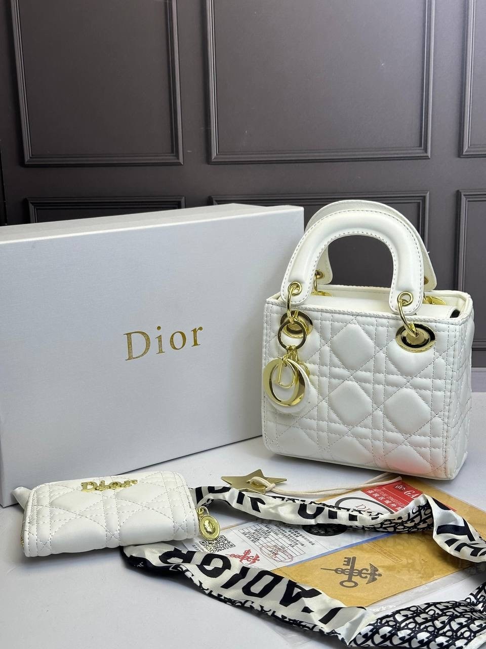 dior сумка,сумка кристиан диор белая кожа,сумка женская dior,сумка в стиле dior,диор сумка