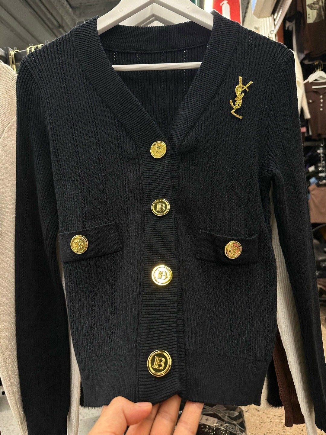 кардиган с пуговицами,вязаный кардиган,женский трикотажный кардиган с,вязаный женский кардиган,трикотажный кардиган на пуговицах