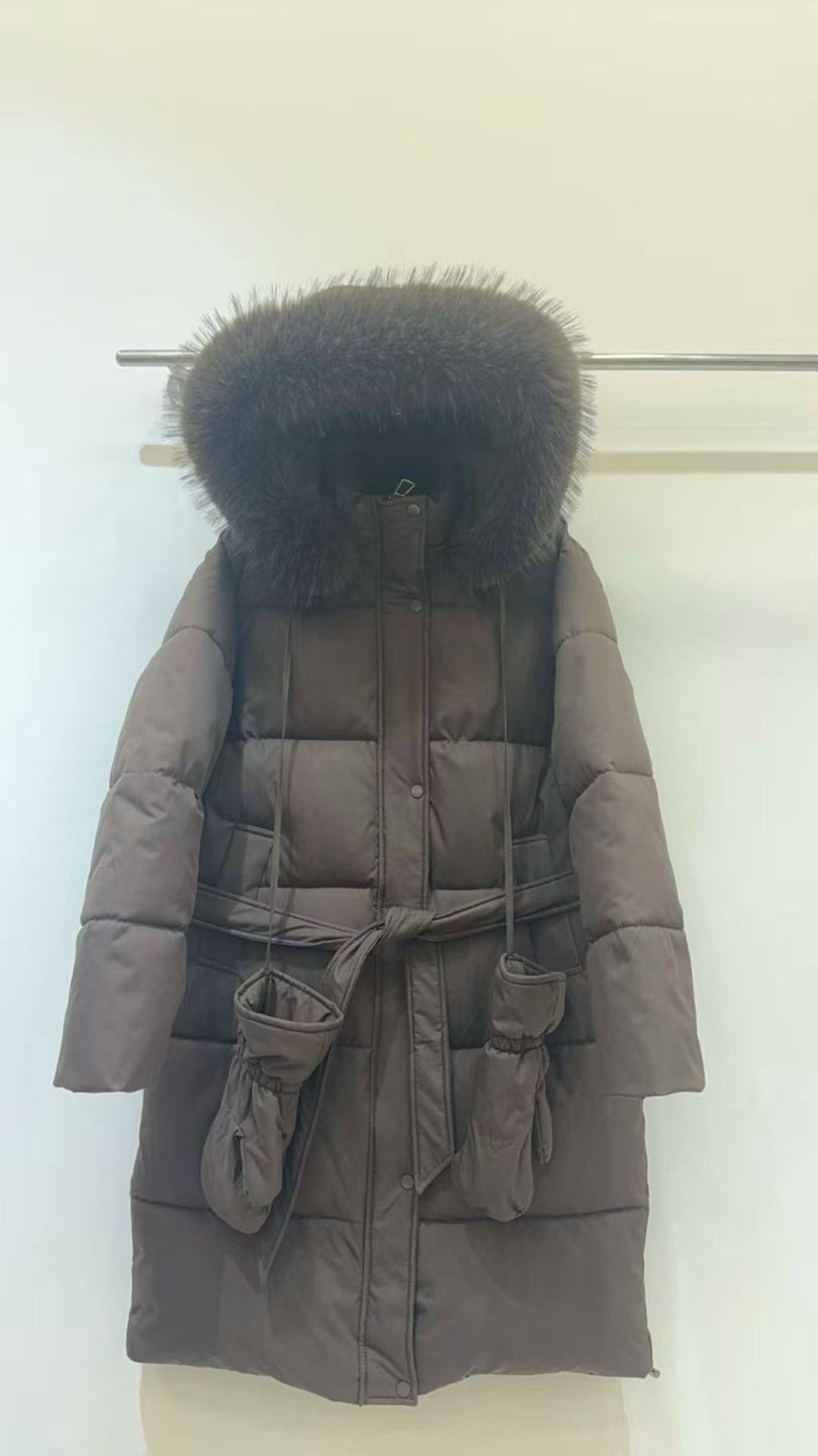 женские пуховики,пуховик длинный,пуховик,пуховик средней длины,зимние куртки