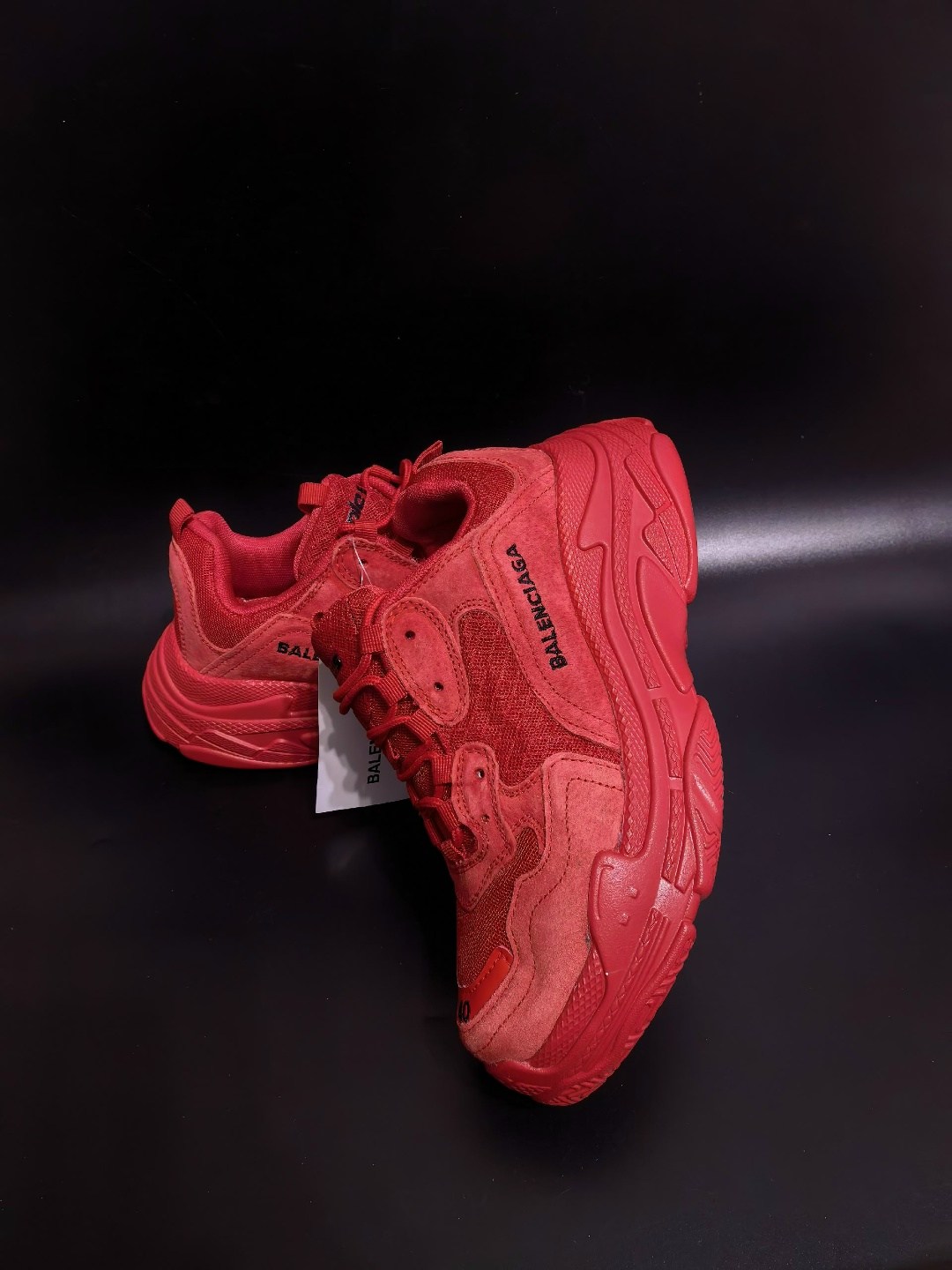кроссовки баленсиага красные,кроссовки женские balenciaga,balenciaga кроссовки,кроссовки balenciaga triple s,кроссовки красные