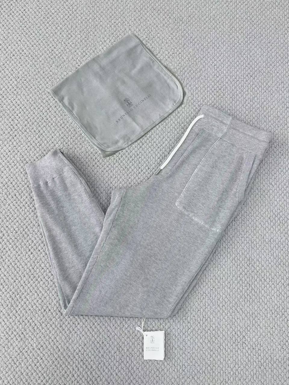 спортивные костюмы мужские,спортивные костюм,cпортивный костюм черный,спортивный костюм brunello cucinelli,мужские спортивные брюки