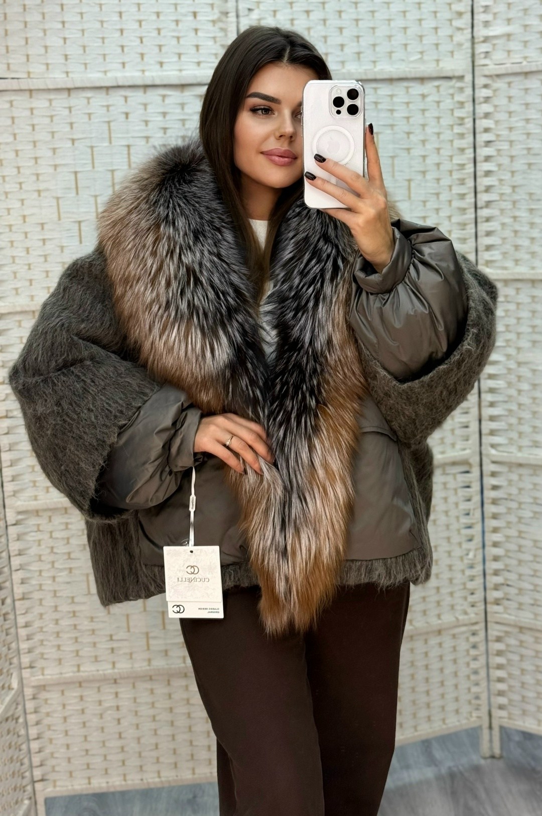 пуховики с мехом,пуховики с натуральным мехом,пуховик женский с натуральным мехом,пуховик женский с мехом,куртка с мехом