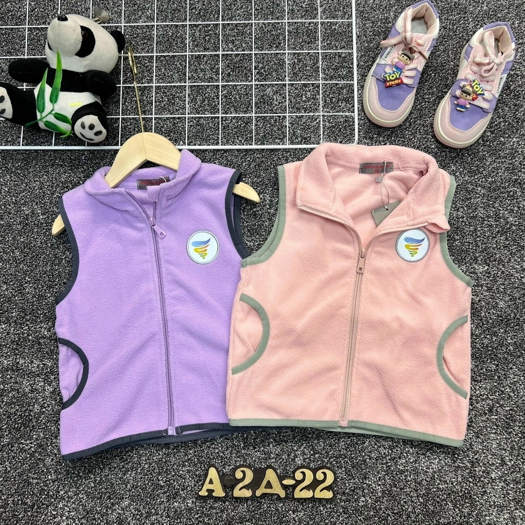 жилет детский,флисовая жилетка для девочки,жилет для малыша,безрукавка детская из флиса,жилет флисовый детский