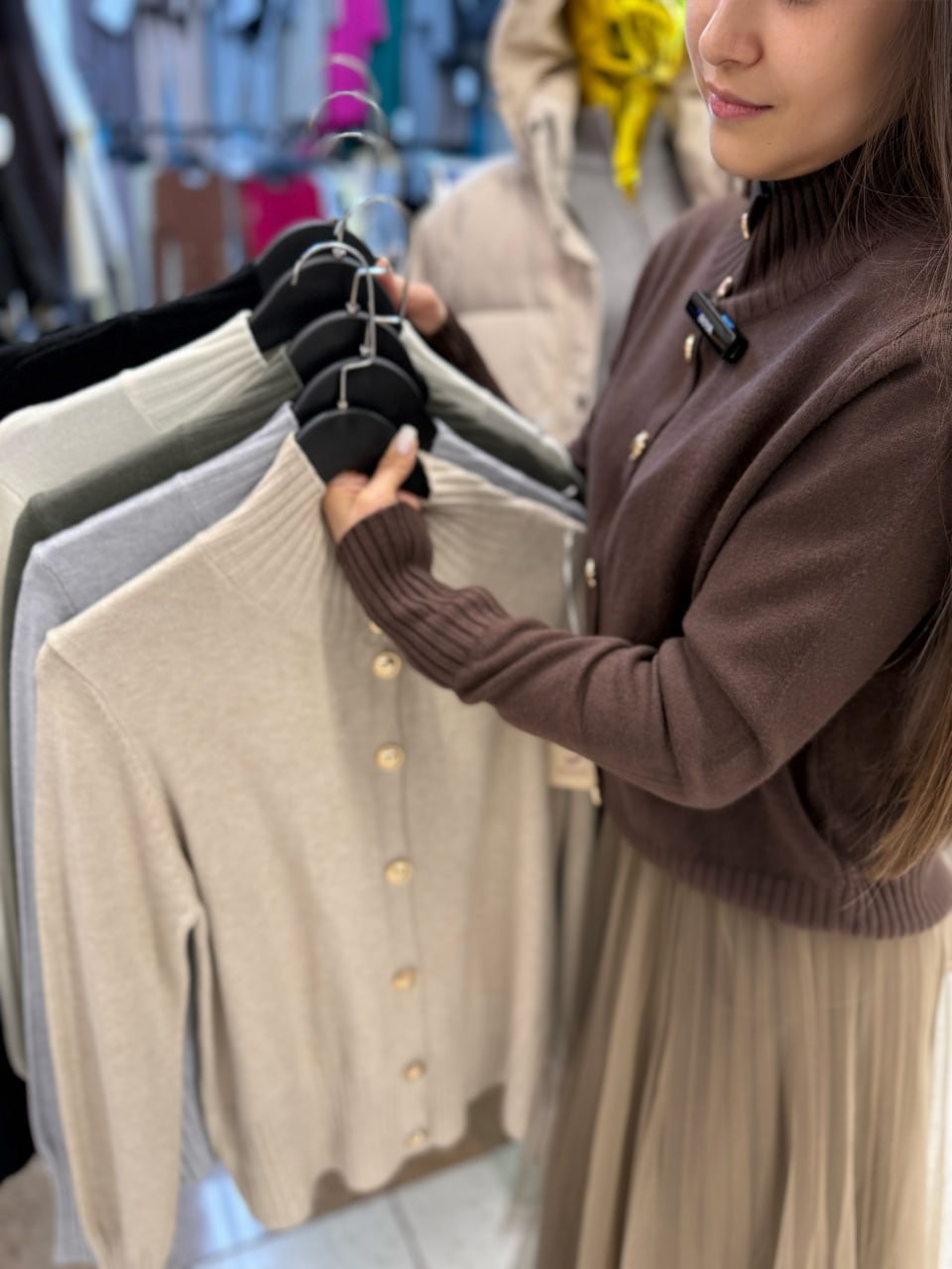 женская кофта,свитер с высоким воротником,свитер с воротником,женские вязаные свитера,стильные кардиганы