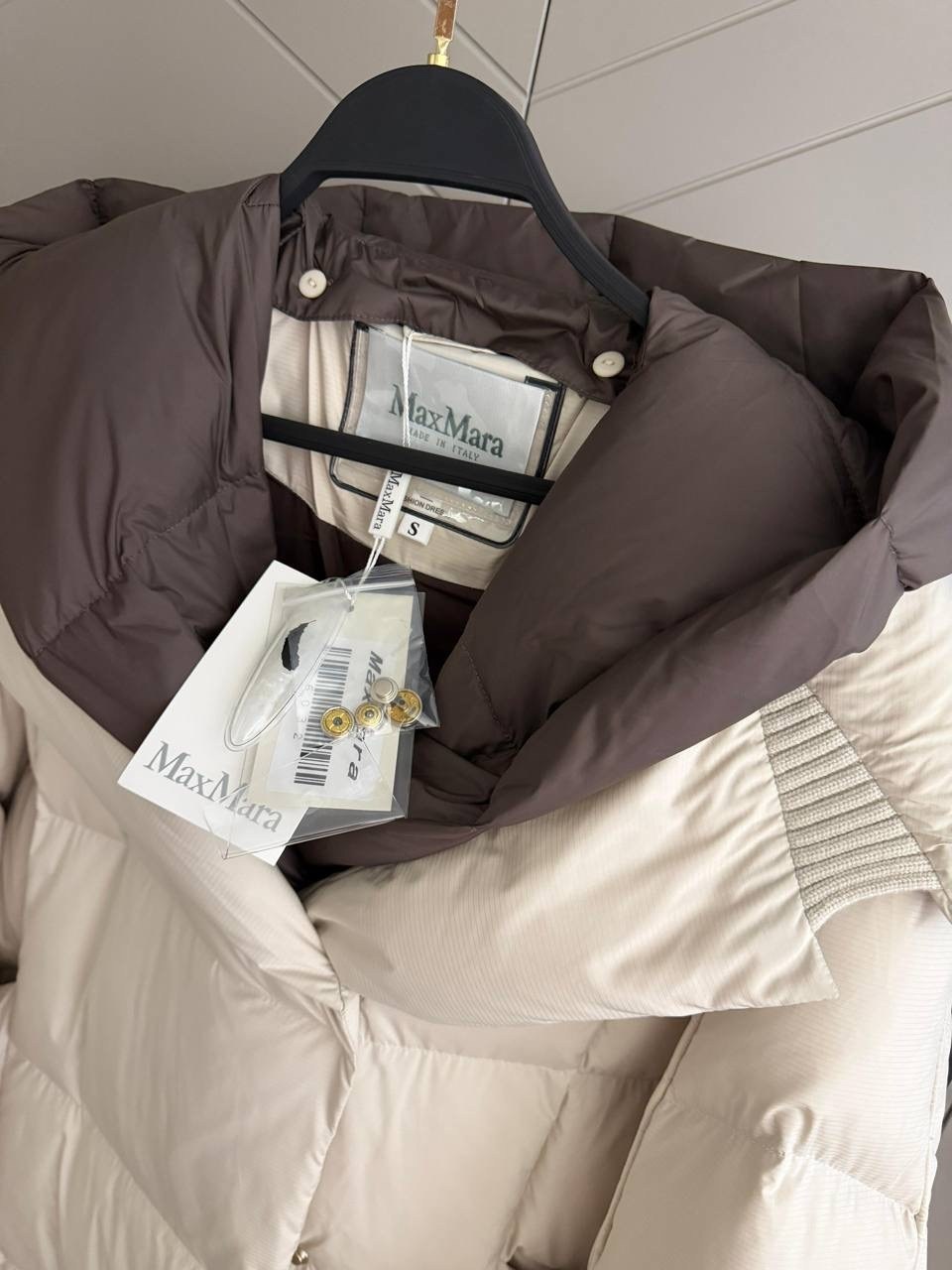 стильные пуховики,длинные пуховики,женские пуховики,пуховик,бежевый пуховик