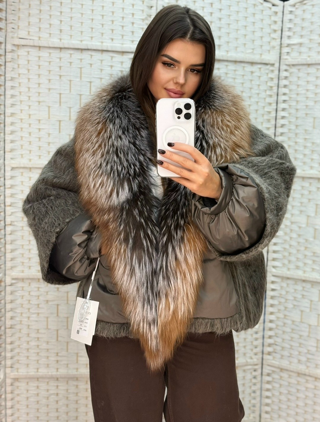 пуховики с мехом,пуховики с натуральным мехом,пуховик женский с натуральным мехом,пуховик женский с мехом,куртка с мехом