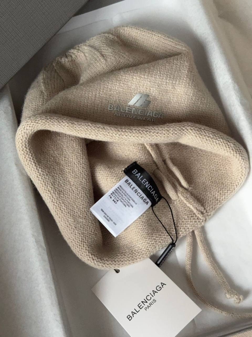 шапка balenciaga,шапка бини,баленсиага оверсайз,брендовые шапки,модная шапка