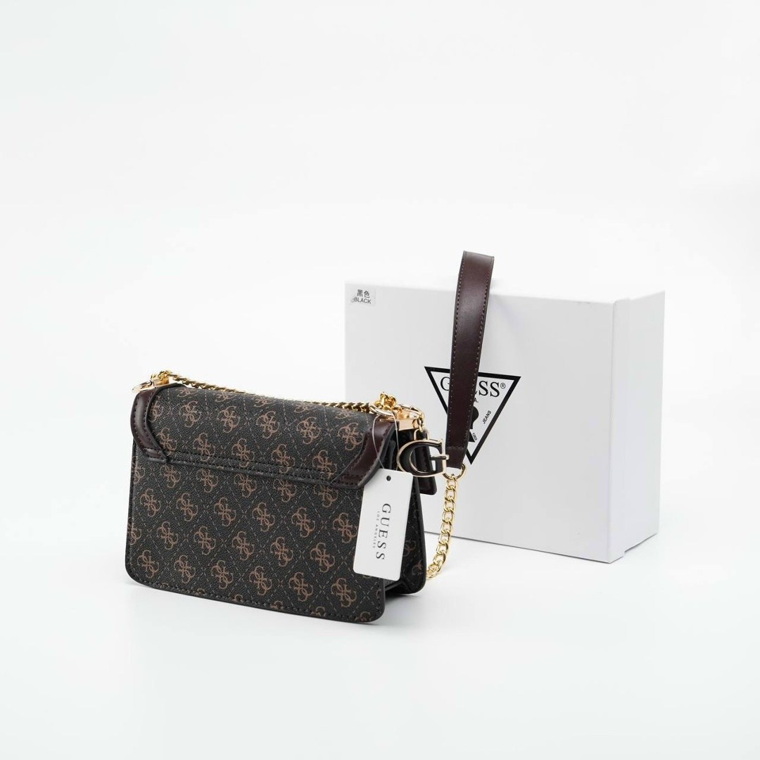 сумка guess женская,cумка guess,guess сумка кросс боди,guess сумка на плечо,сумки через плечо guess сумка