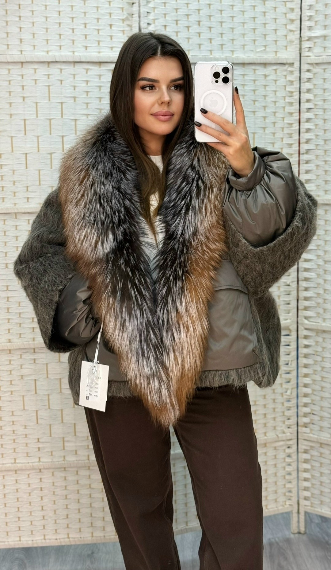 пуховики с мехом,пуховики с натуральным мехом,пуховик женский с натуральным мехом,пуховик женский с мехом,куртка с мехом