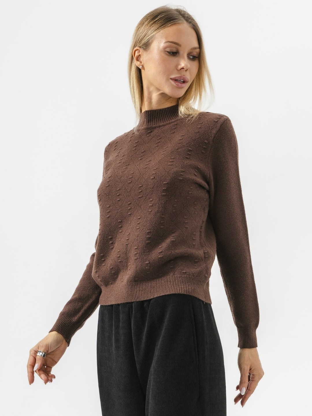 свитер джемпер,джемпер,бежевый джемпер,коричневый свитер,женские джемпера