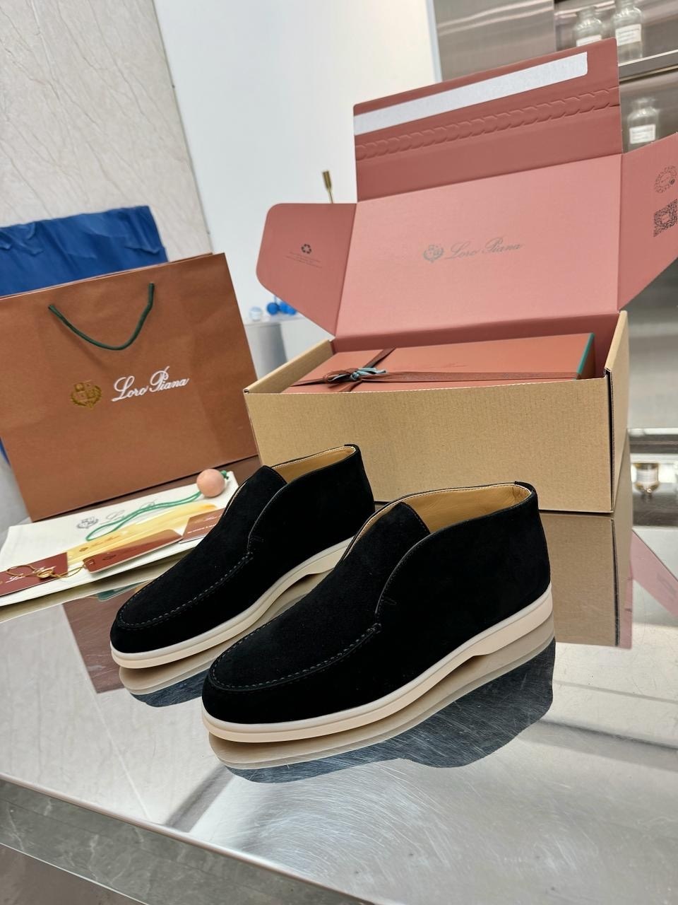 ,лоферы loro piana,лоферы из натуральной замши loro piana,лоферы мужские loro piana,ботинки лоро пиано