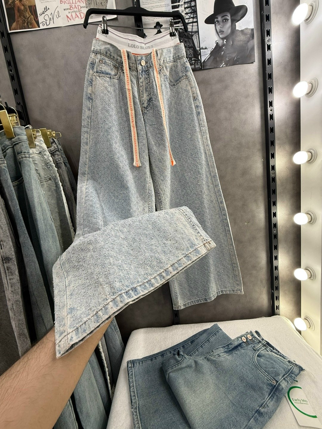 женские джинсы,джинсовые брюки,брюки джинсы,штаны джинсы,стильные джинсы