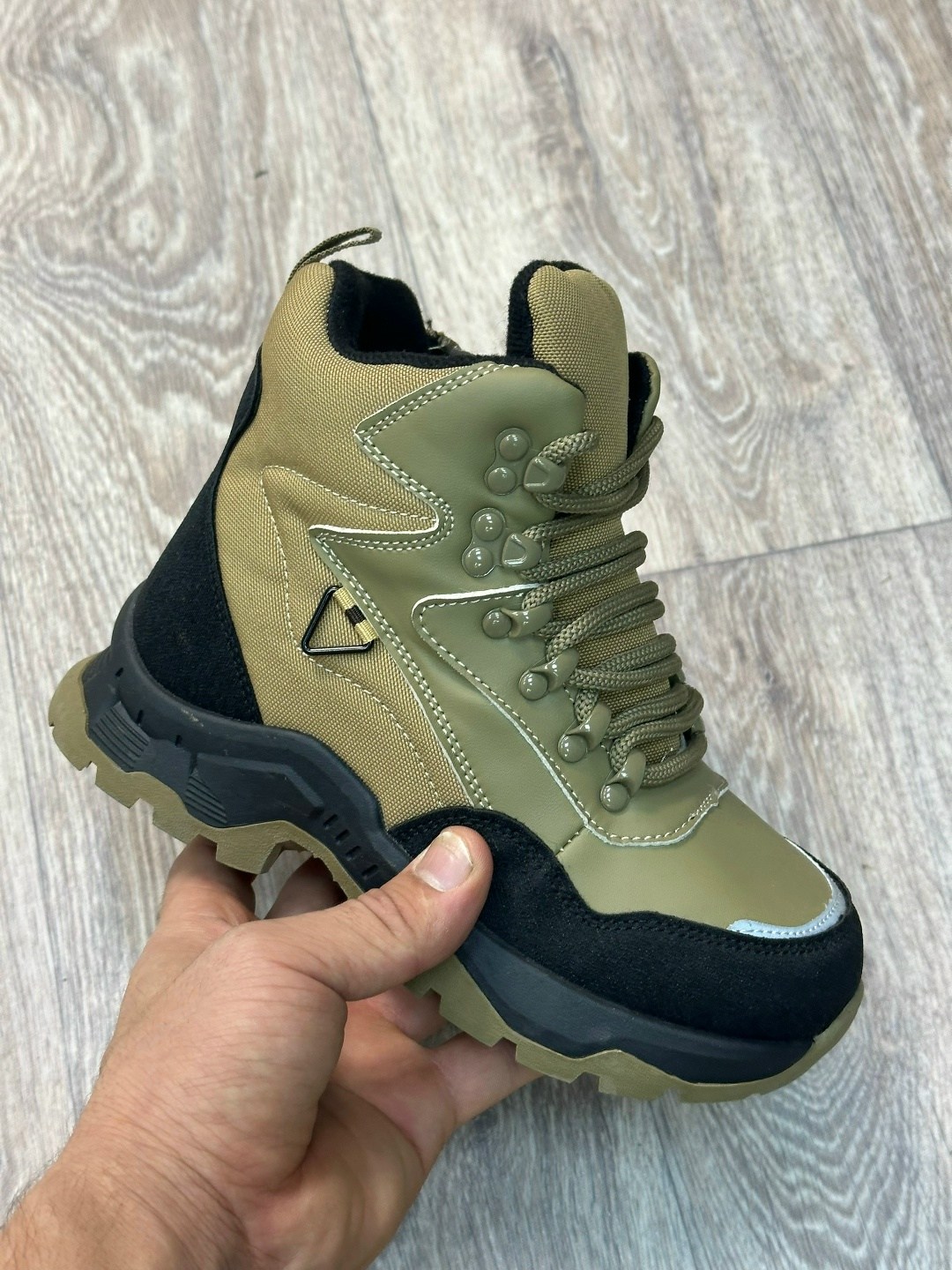 кроссовки зимние мужские adidas,кроссовки зимние adidas,кроссовки adidas,зимние ботинки adidas,adidas climaproof кроссовки мужские