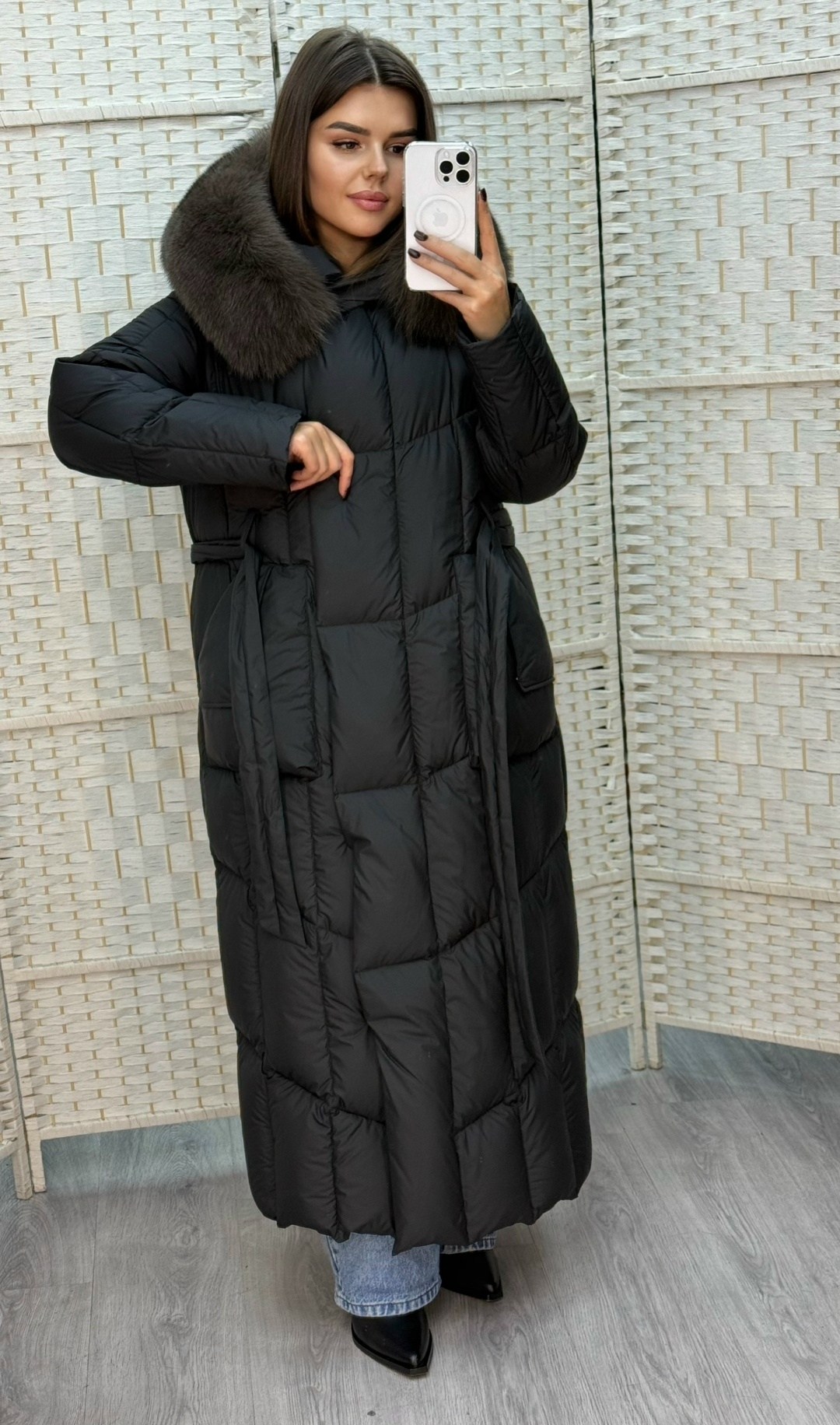 стильные пуховики,пуховик длинный,пуховики с мехом,пуховик женский,пуховик черный