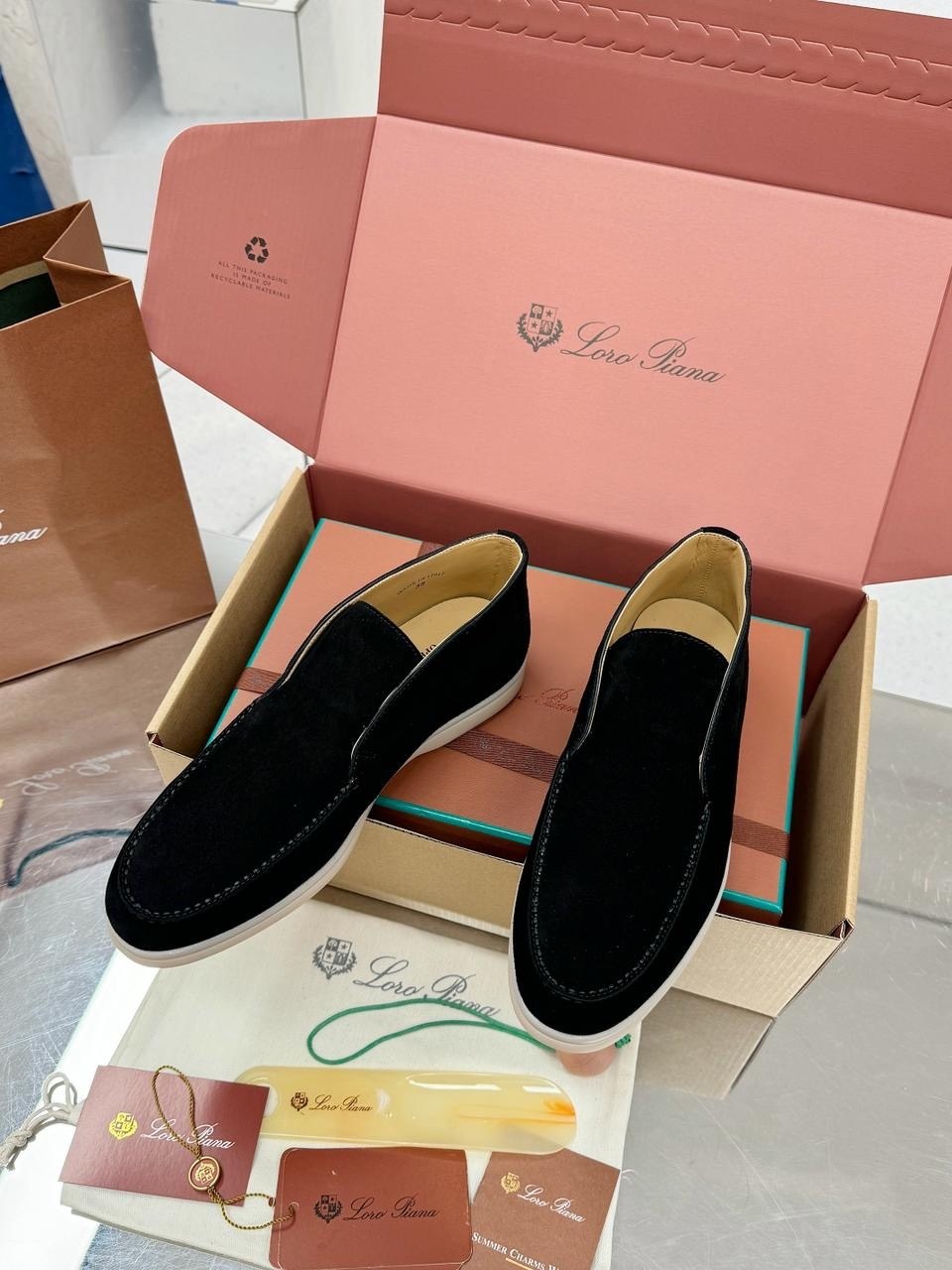 ,лоферы loro piana,лоферы из натуральной замши loro piana,лоферы мужские loro piana,ботинки лоро пиано