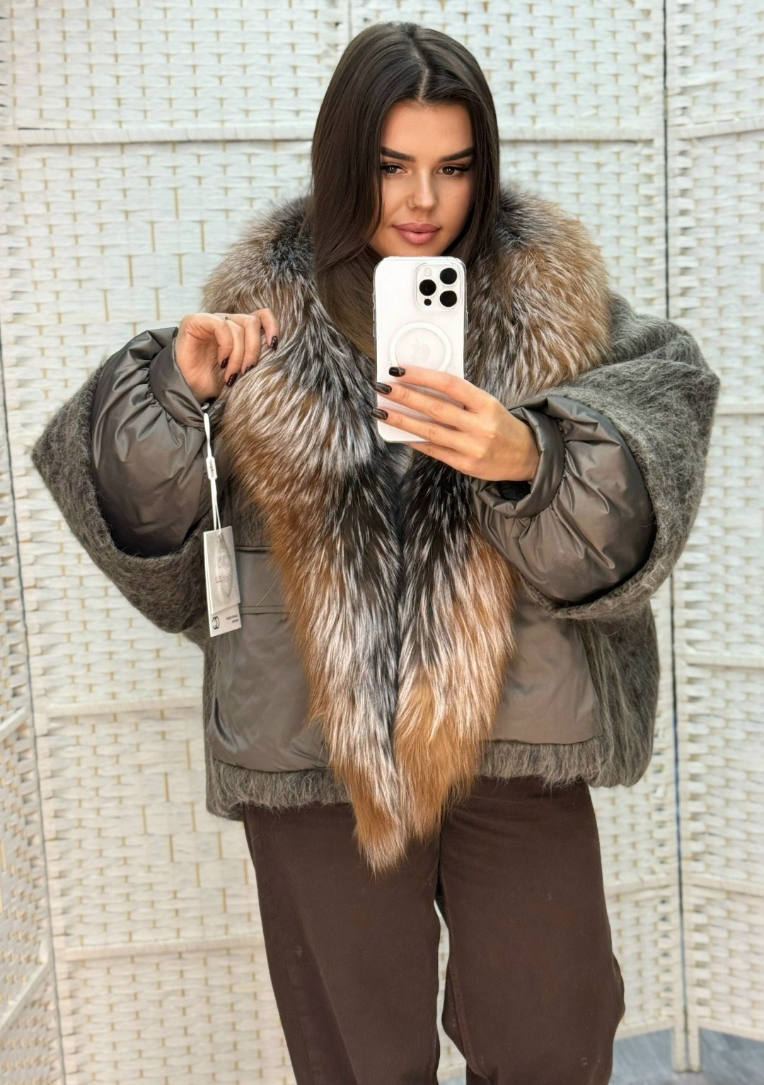 пуховики с мехом,пуховики с натуральным мехом,пуховик женский с натуральным мехом,пуховик женский с мехом,куртка с мехом